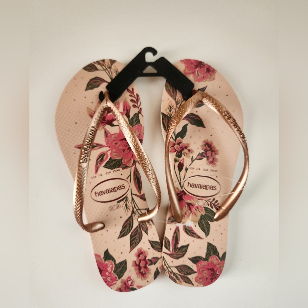 NWT Women's Havaianas Floral with Rose Gold Metallic Skinny Strap Flip-flops